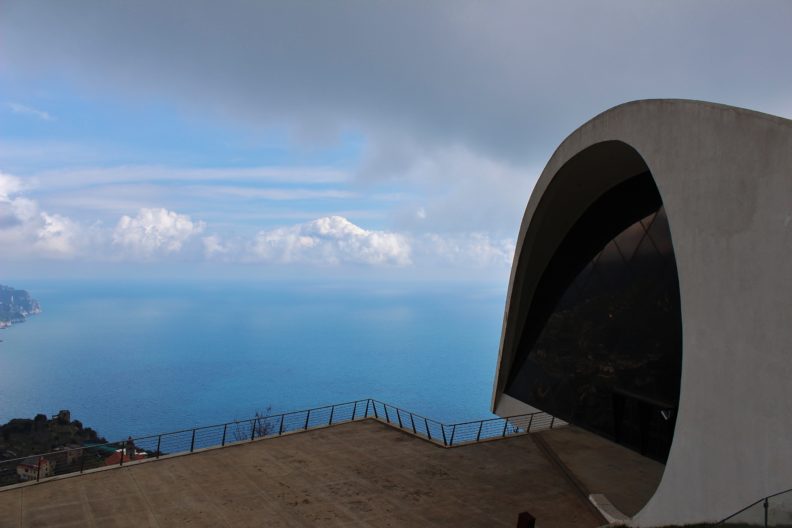 Ravello auditorium oscar niemeyer