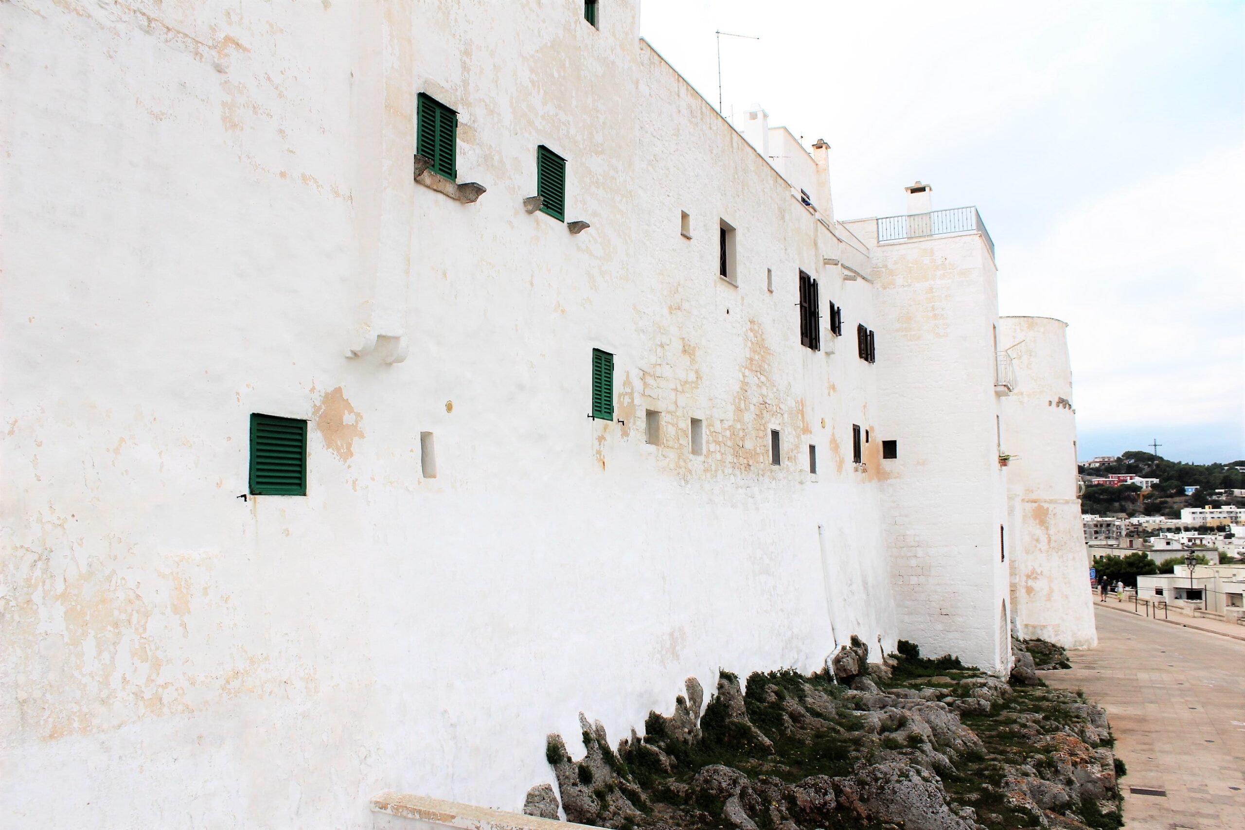 le mura aragonesi di ostuni